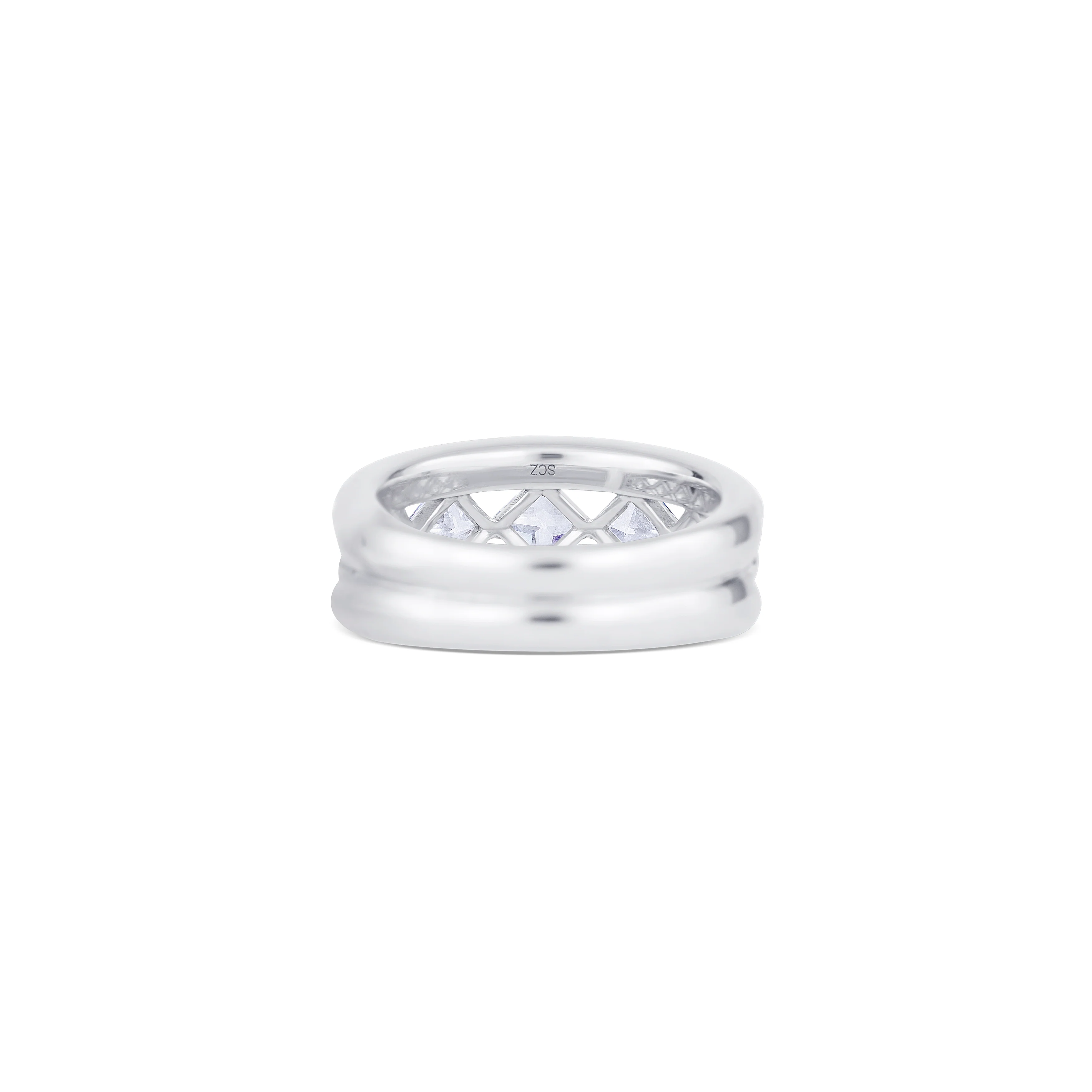 14K White Gold Princess Diamond Center Round Diamond Pavé Edge Band - Image 4
