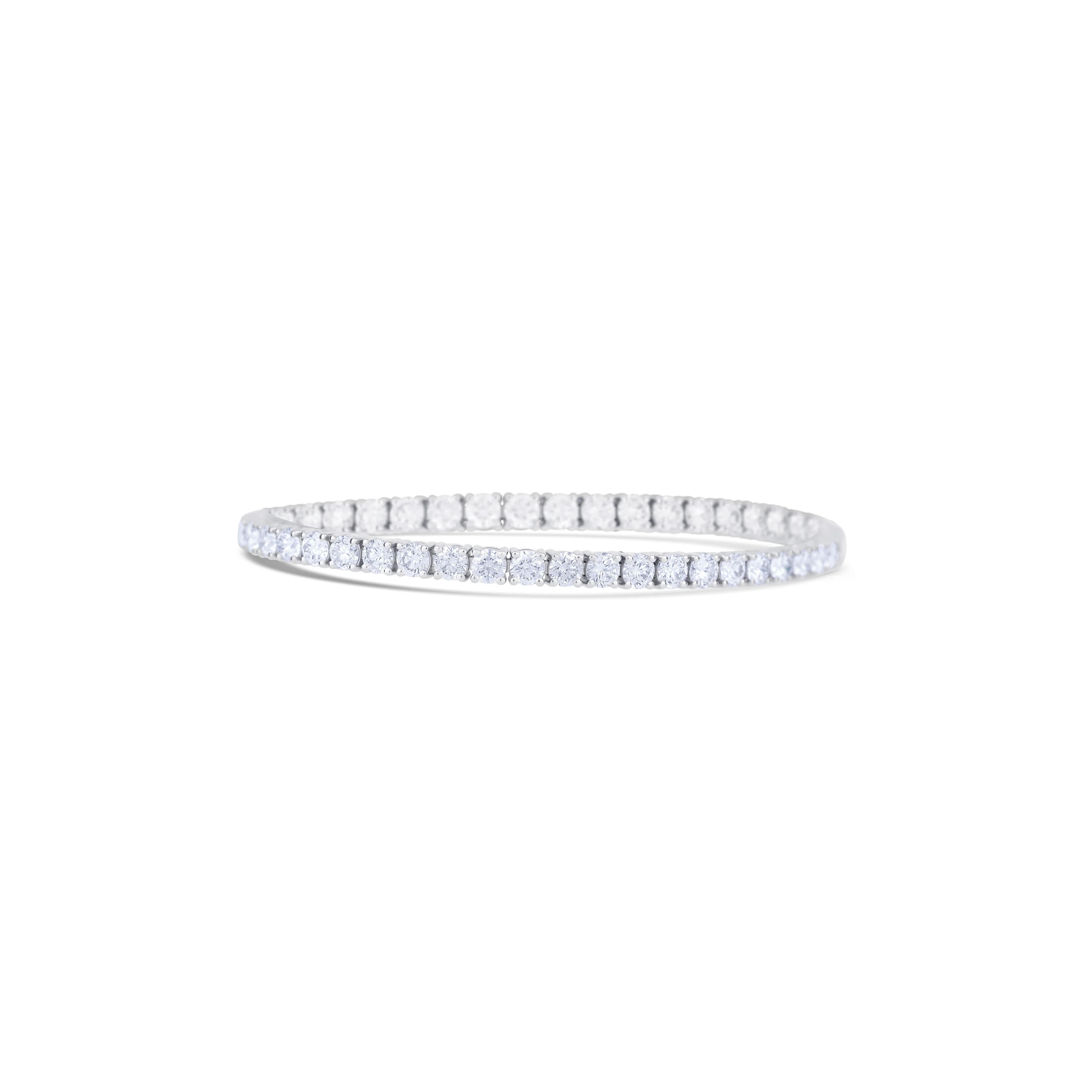 14K White Gold Round Diamond Bangle Bracelet