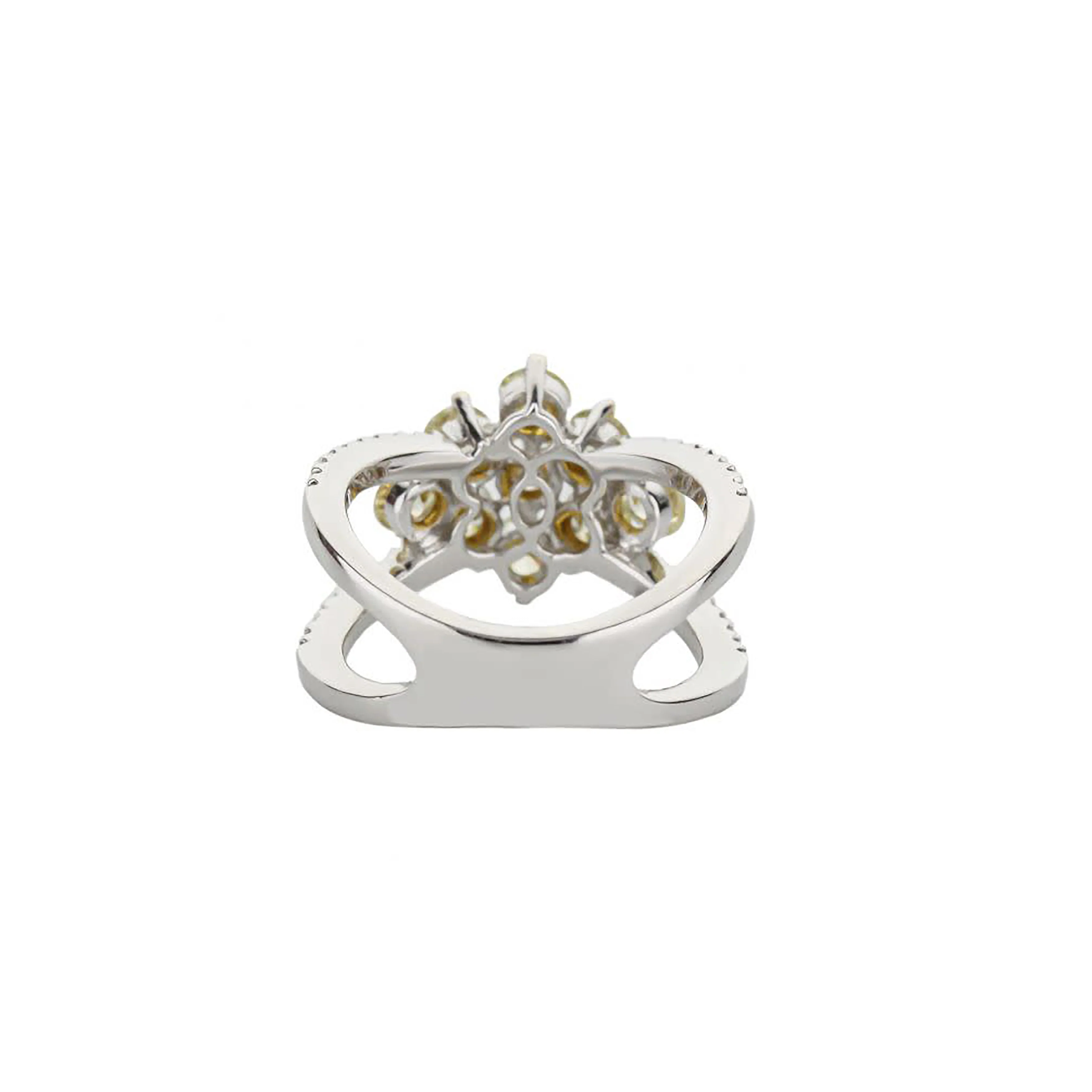 18K Two-Tone Split Shank Flower Design 1.78Ctw - Image 4
