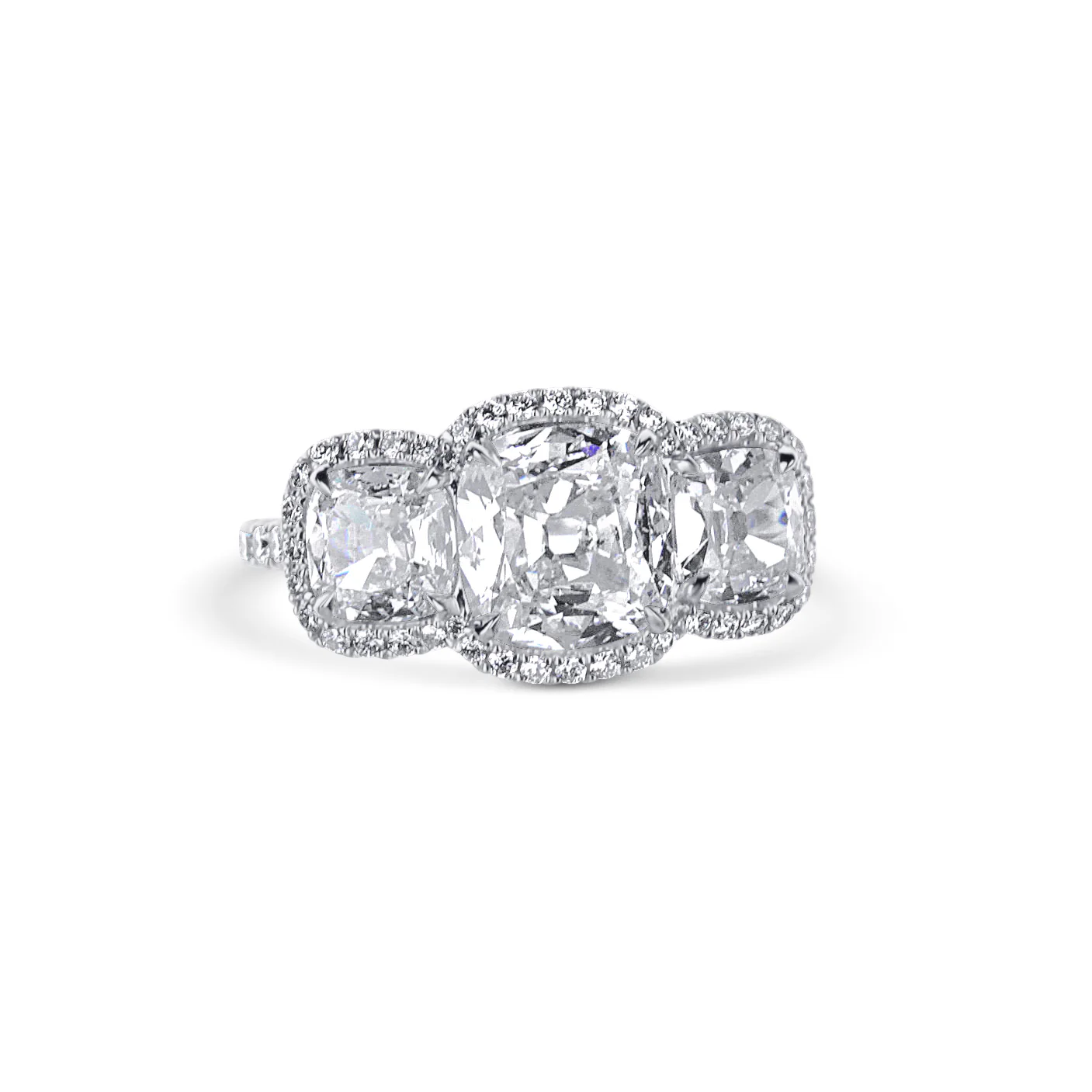 18K White Gold Cushion Cut Brilliant Diamond Engagement Ring