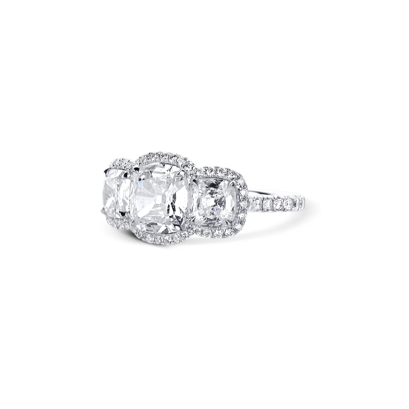 18K White Gold Cushion Cut Brilliant Diamond Engagement Ring - Image 2