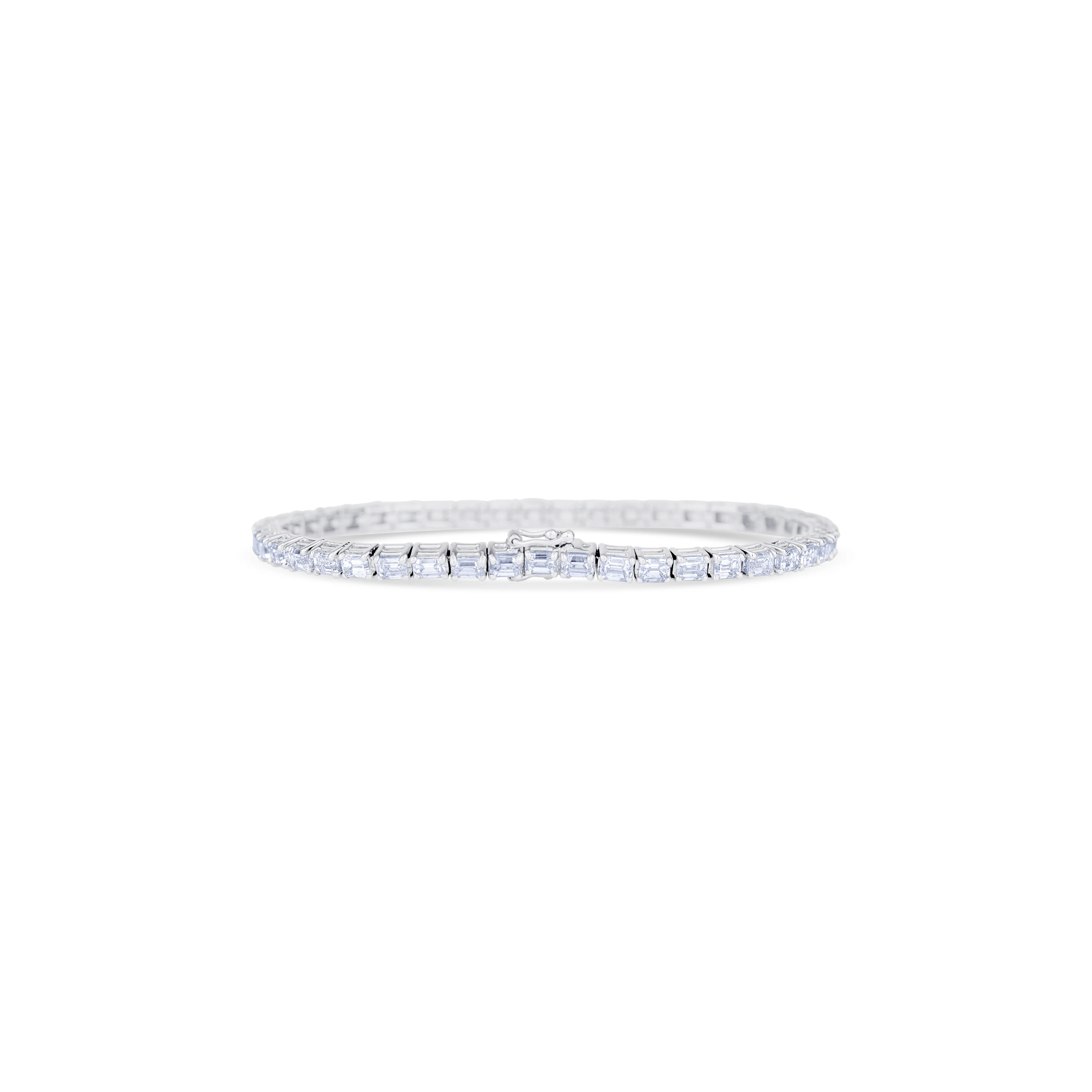 18K White Gold Emerald Cut Diamond Line Bracelet - Image 4