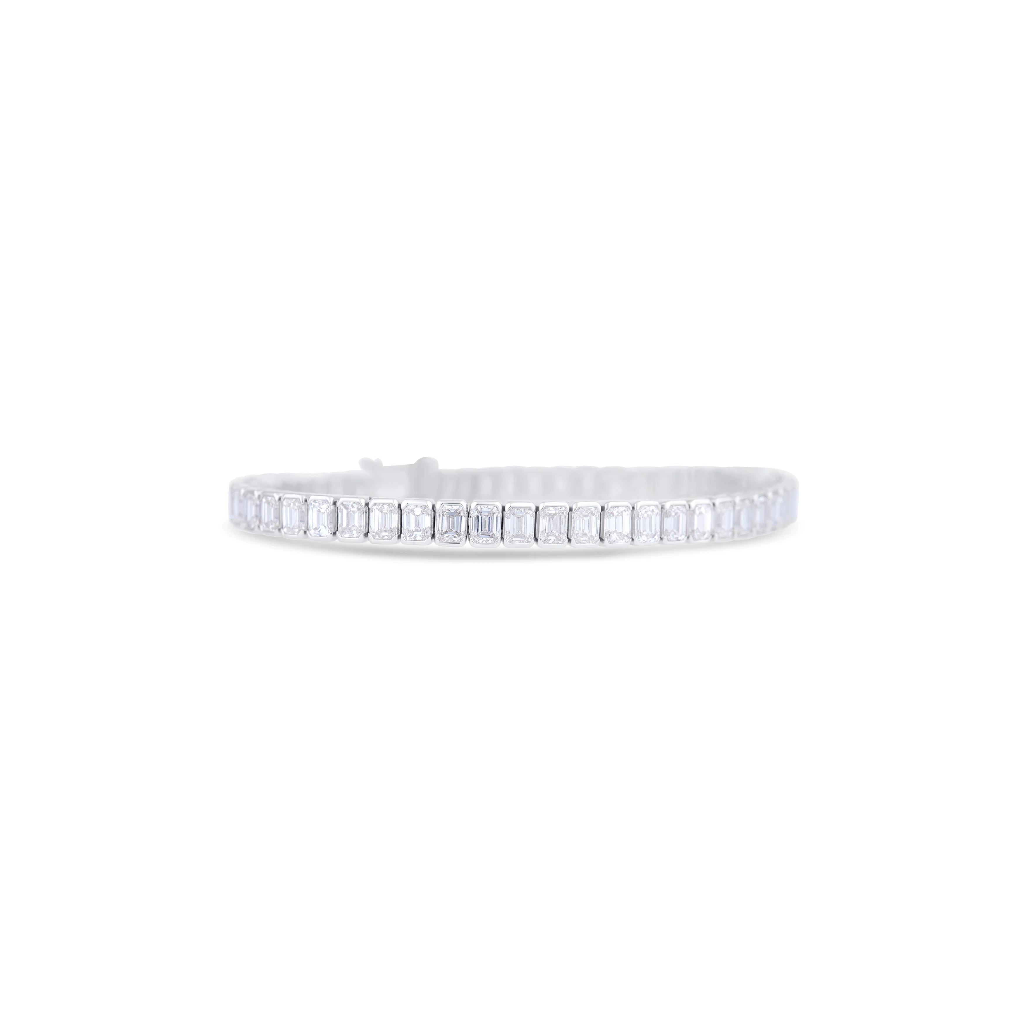 18K White Gold Emerald Cut Diamond Tennis Bracelet - Image 3