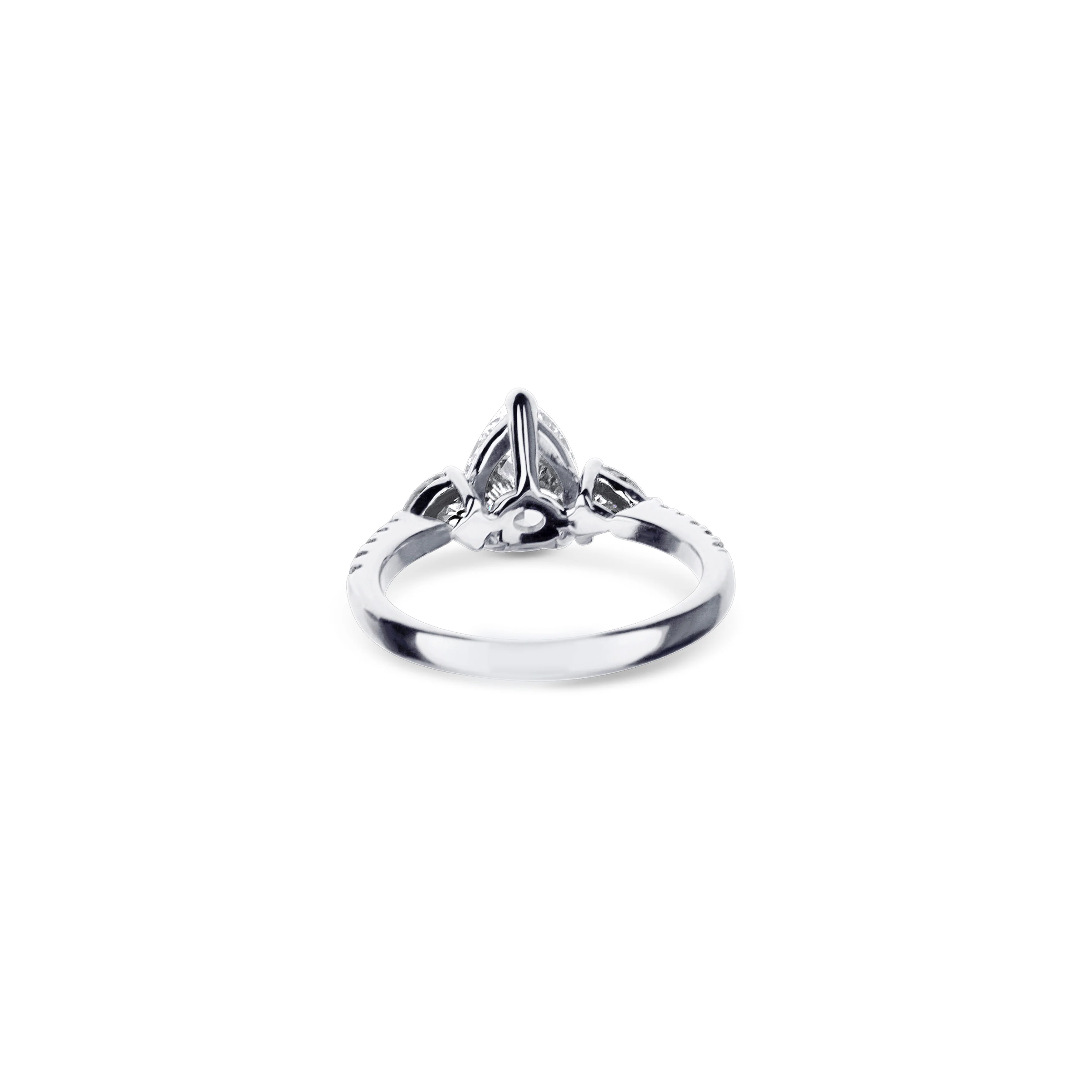 18K White Gold Pear Shaped Diamond Engagement Ring - Image 4