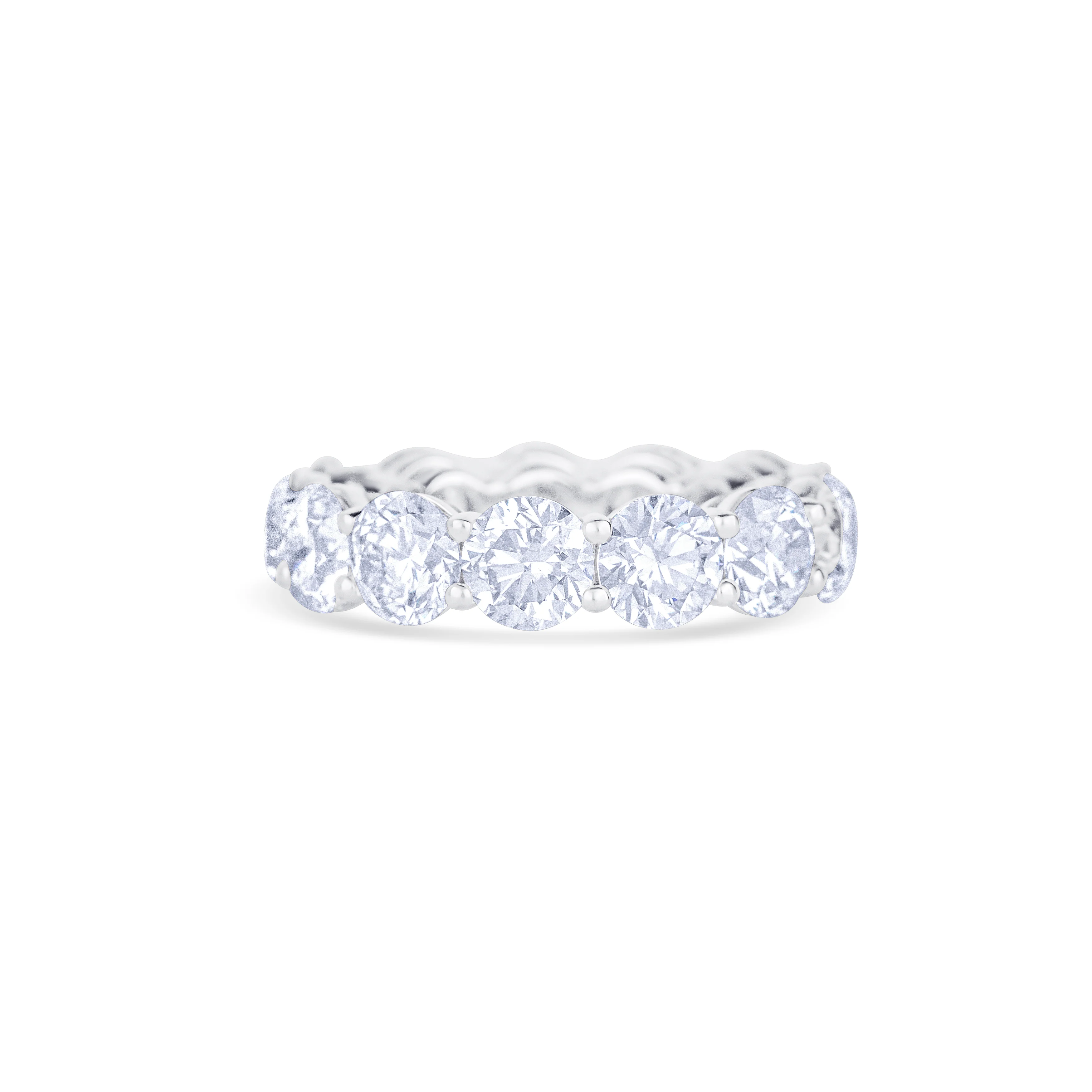 18K White Gold Round Cut Diamond Eternity Wedding Band - Image 2