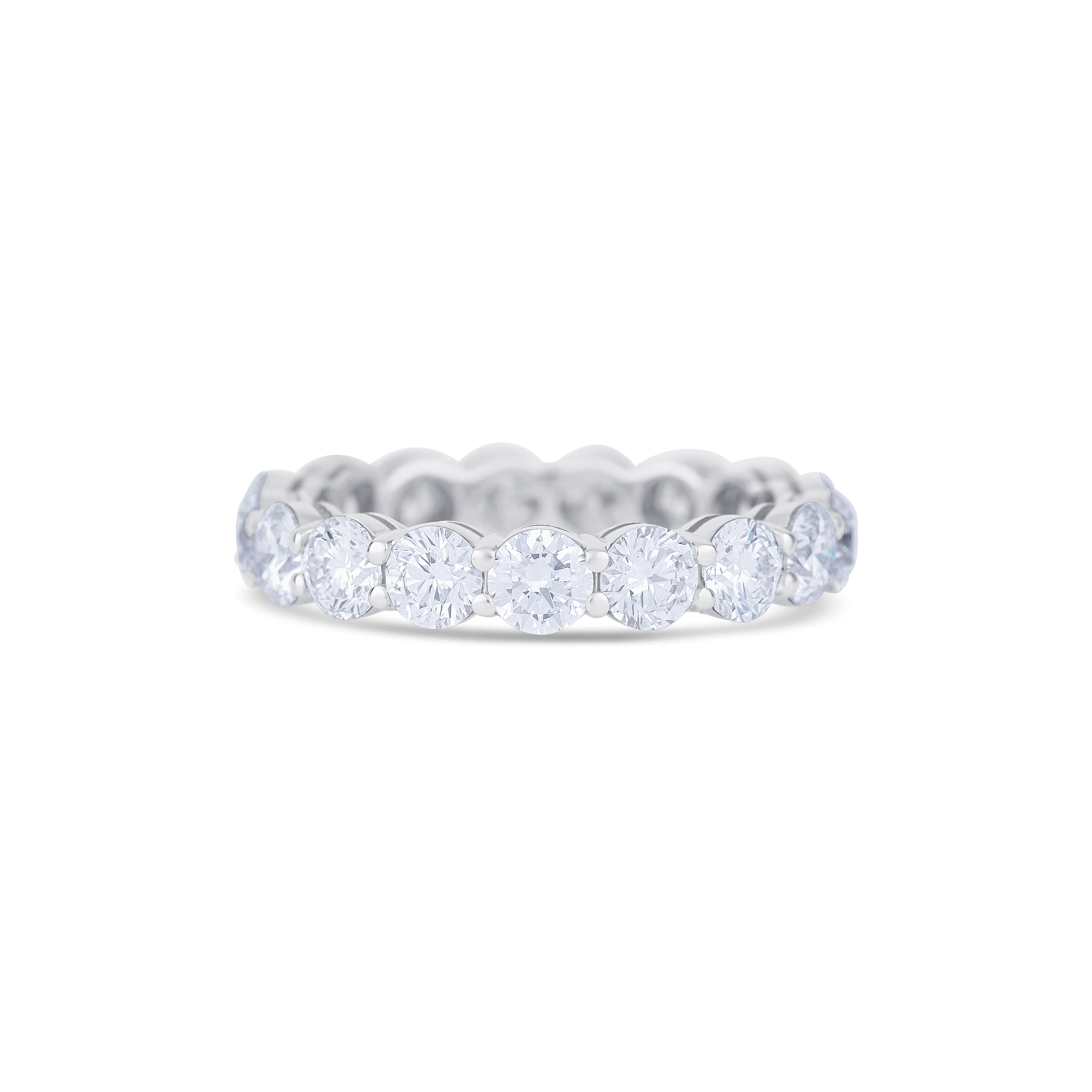 18K White Gold Round Diamond Eternity Wedding Band - Image 2