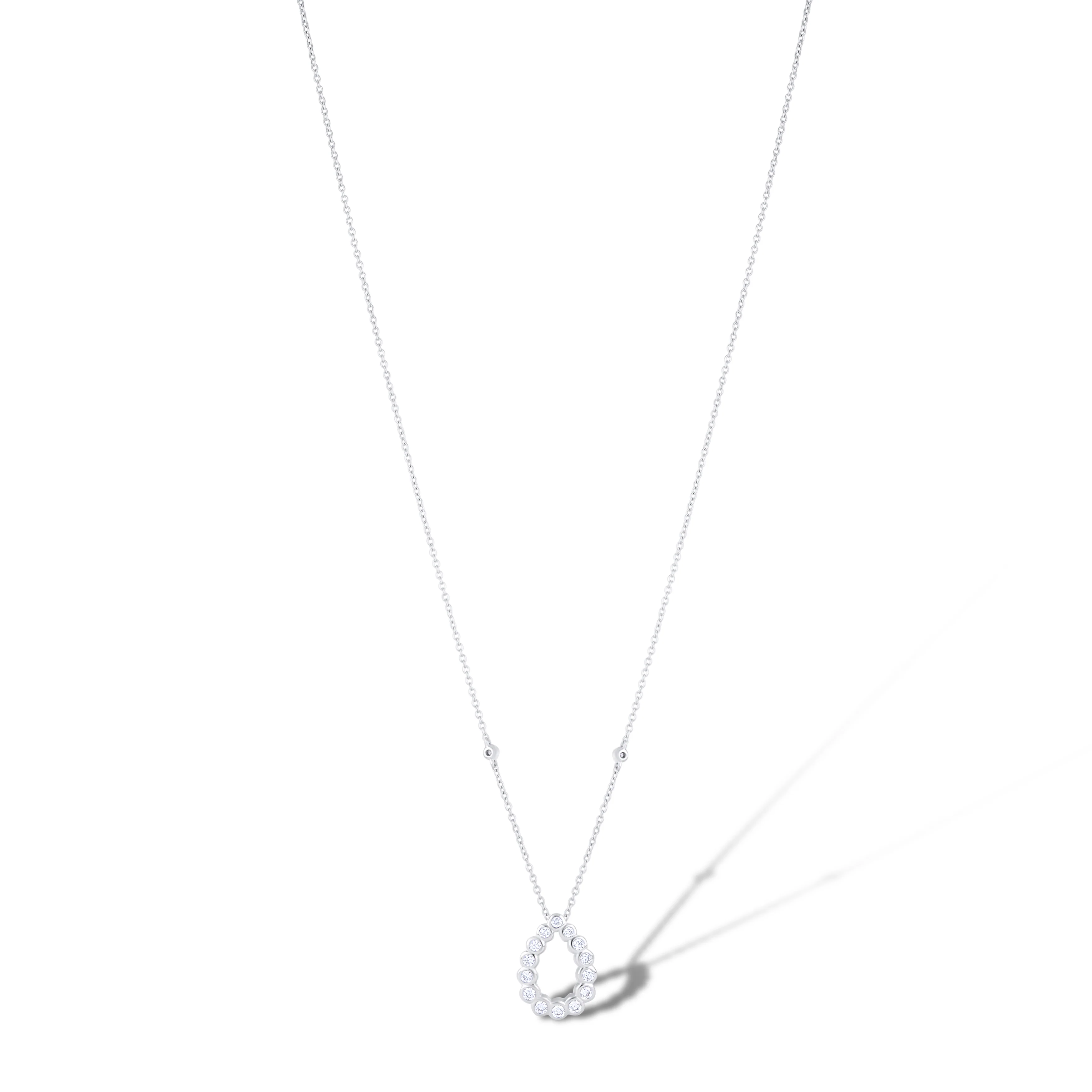 18K White Gold Round Diamond Pendant Necklace