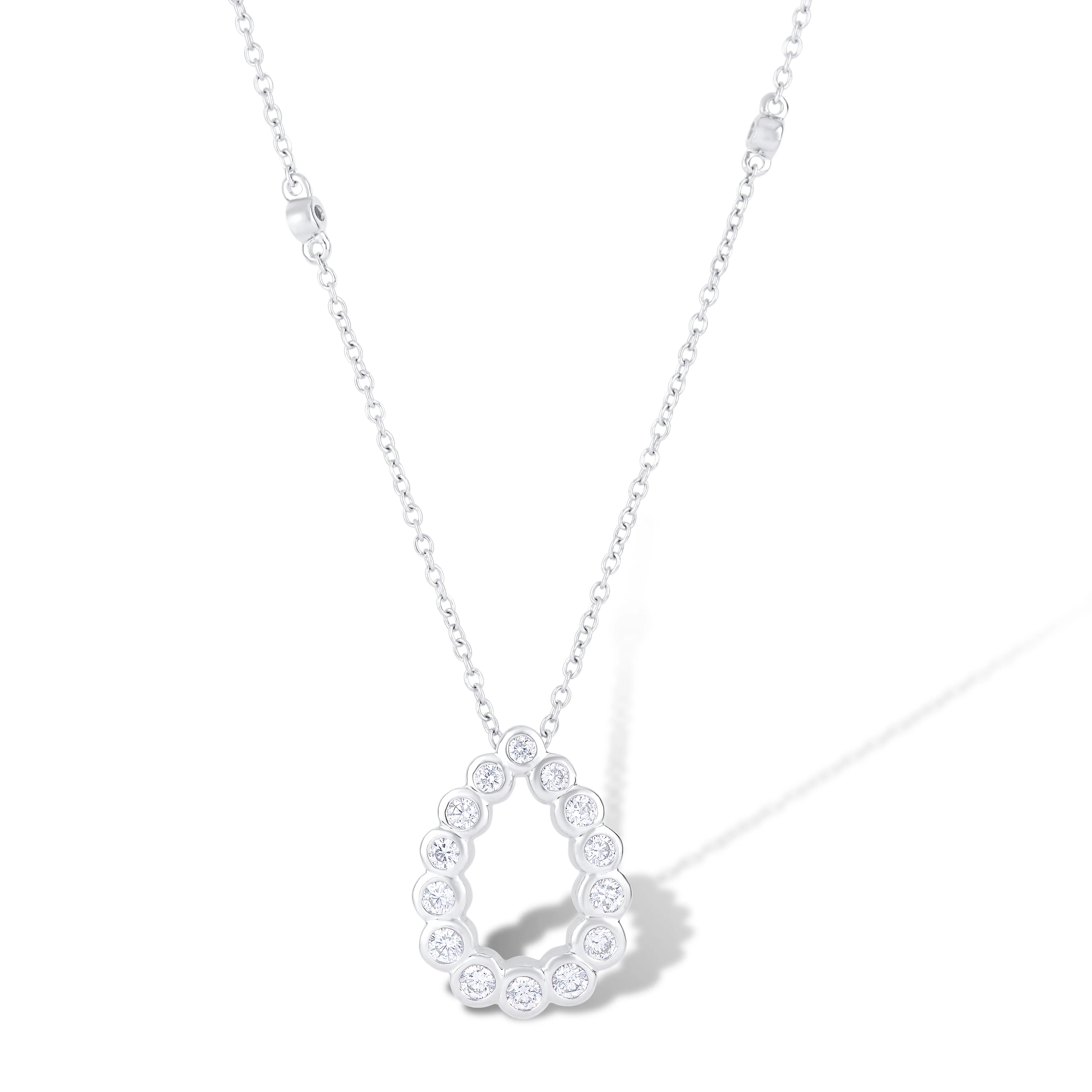18K White Gold Round Diamond Pendant Necklace - Image 2