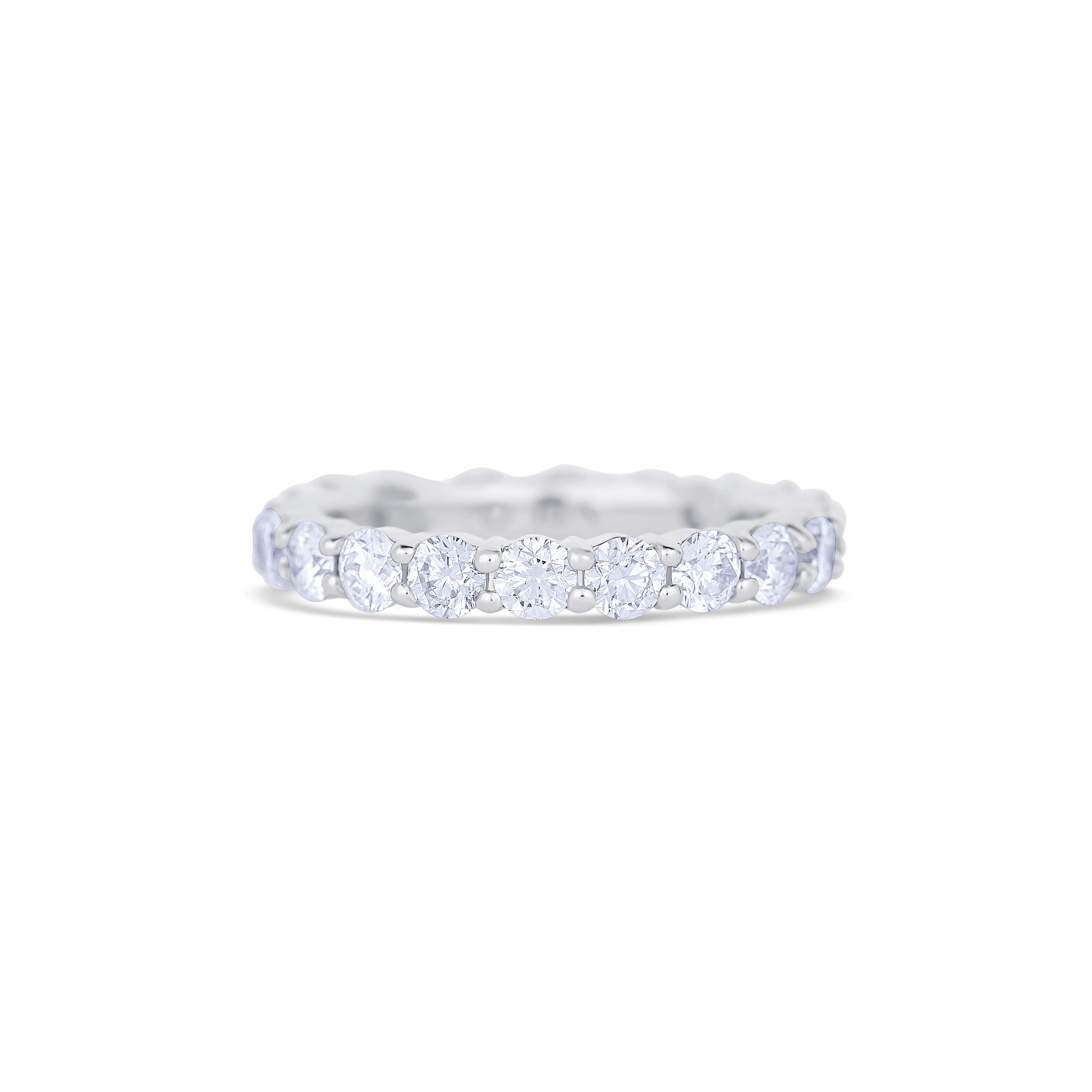 18K White Gold Shared Prong Round Cut Diamond Eternity Wedding Band