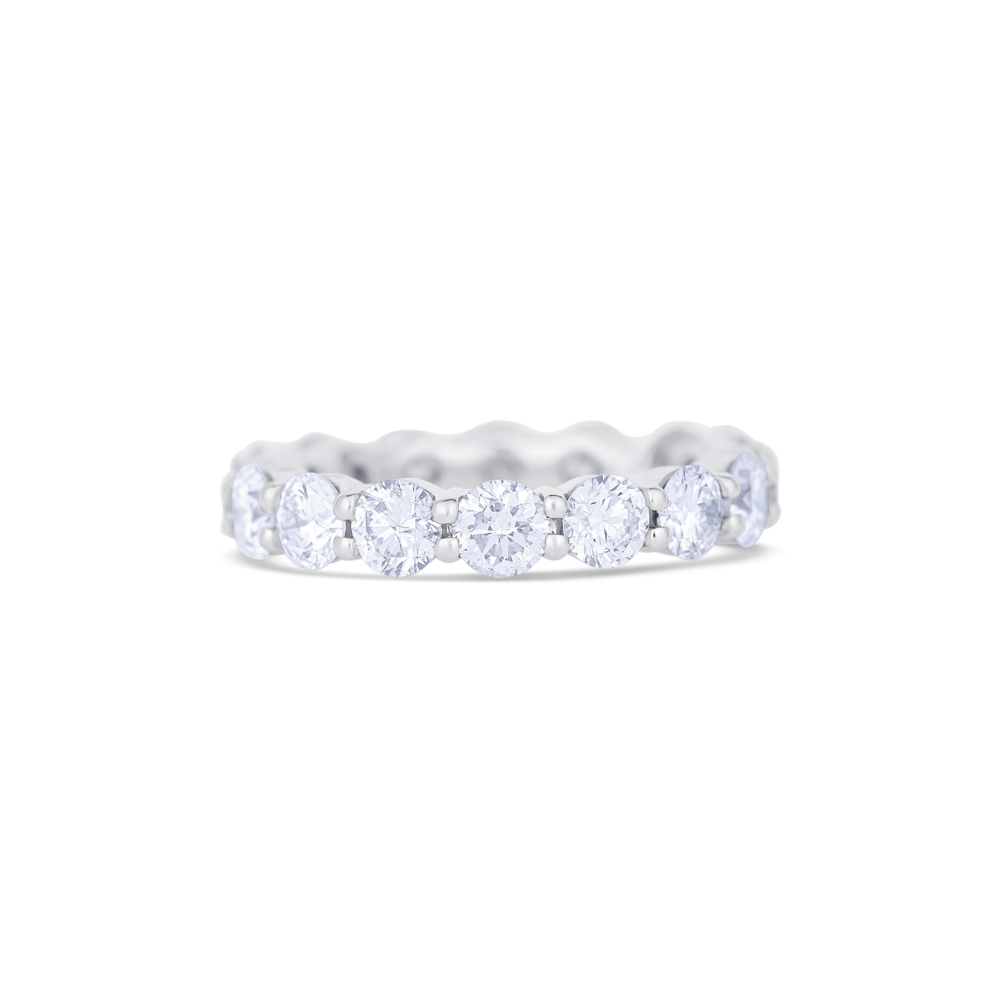 18K White Gold Shared Prong Round Cut Diamond Eternity Wedding Band