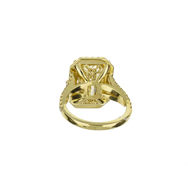 18K Yellow Gold Custom Scissor Cut Diamond Engagement Ring - Image 4